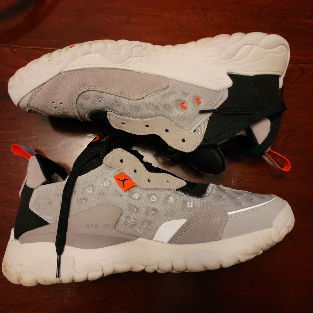 Jordan Delta 2 Sneakers